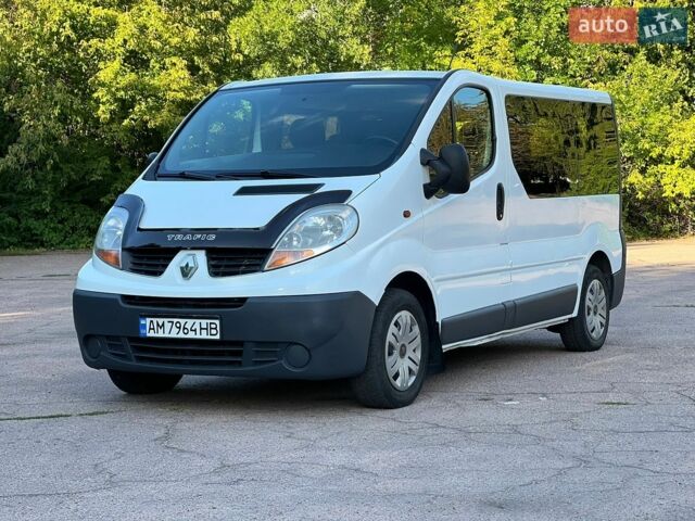 Білий Рено Трафік, об'ємом двигуна 2 л та пробігом 350 тис. км за 7999 $, фото 5 на Automoto.ua