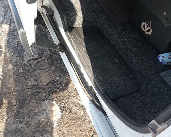 Білий Рено Трафік, об'ємом двигуна 2 л та пробігом 230 тис. км за 9500 $, фото 6 на Automoto.ua