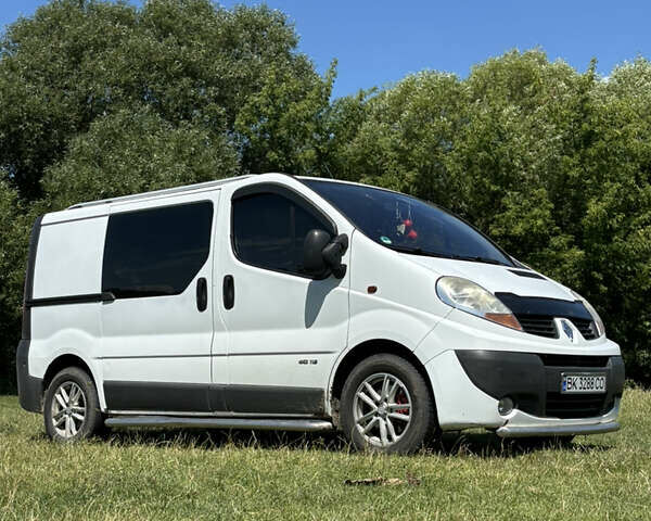 Рено Трафік 2007 у Корце на Automoto.ua Білий Рено Трафік, об'ємом двигуна 2 л та пробігом 468 тис. км за 7700 $, фото 23 на Automoto.ua