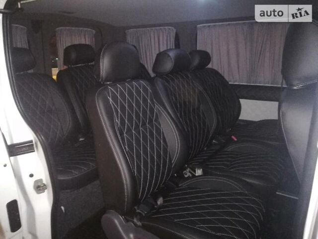 Білий Рено Трафік, об'ємом двигуна 2 л та пробігом 750 тис. км за 9000 $, фото 1 на Automoto.ua