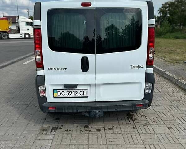 Белый Рено Трафик, объемом двигателя 2 л и пробегом 347 тыс. км за 8200 $, фото 3 на Automoto.ua
