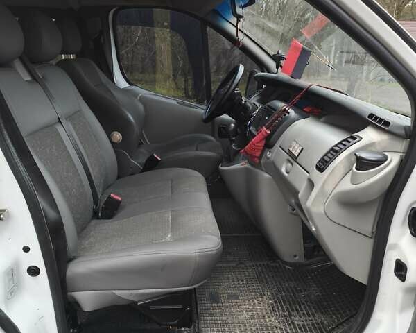 Білий Рено Трафік, об'ємом двигуна 2 л та пробігом 281 тис. км за 9000 $, фото 13 на Automoto.ua