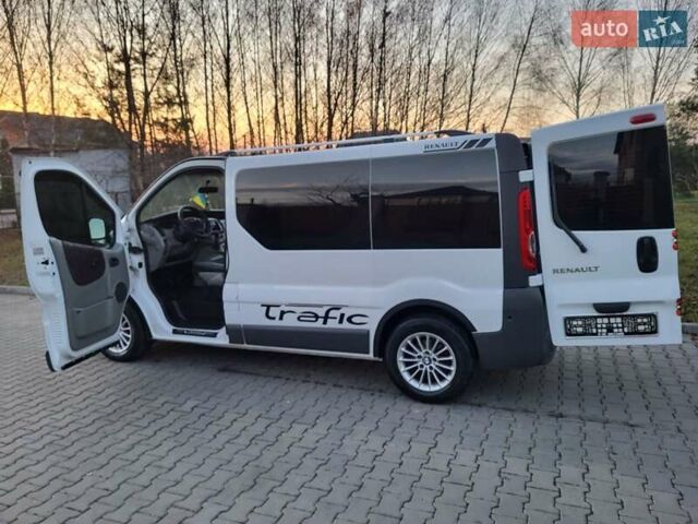 Белый Рено Трафик, объемом двигателя 2 л и пробегом 261 тыс. км за 8999 $, фото 44 на Automoto.ua