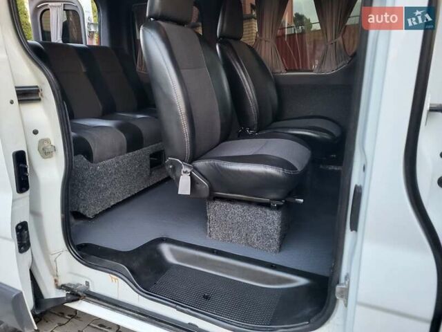 Белый Рено Трафик, объемом двигателя 2 л и пробегом 261 тыс. км за 8999 $, фото 75 на Automoto.ua