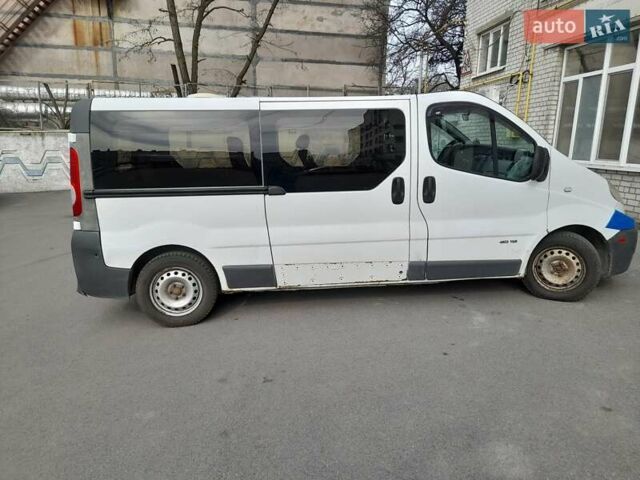Белый Рено Трафик, объемом двигателя 2 л и пробегом 347 тыс. км за 8000 $, фото 19 на Automoto.ua