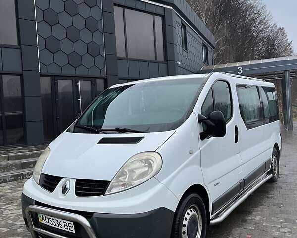 Білий Рено Трафік, об'ємом двигуна 2 л та пробігом 308 тис. км за 9500 $, фото 4 на Automoto.ua