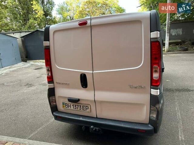 Білий Рено Трафік, об'ємом двигуна 2 л та пробігом 318 тис. км за 7400 $, фото 9 на Automoto.ua