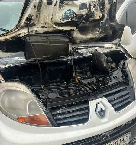 Белый Рено Трафик, объемом двигателя 2 л и пробегом 250 тыс. км за 5500 $, фото 9 на Automoto.ua