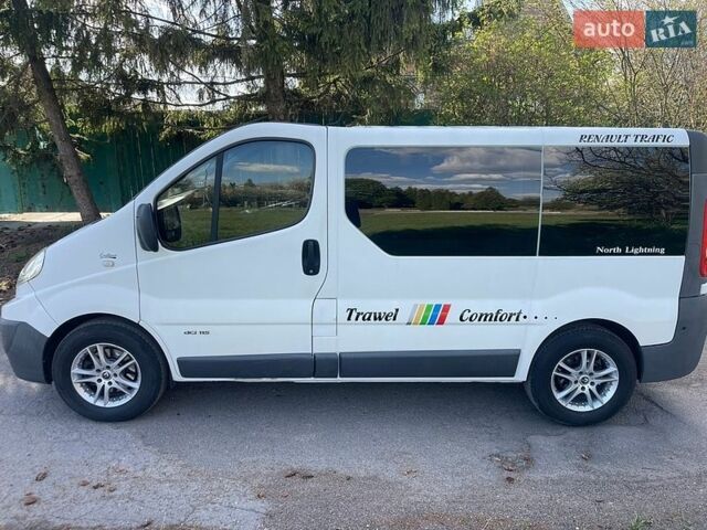 Белый Рено Трафик, объемом двигателя 2 л и пробегом 222 тыс. км за 11500 $, фото 4 на Automoto.ua
