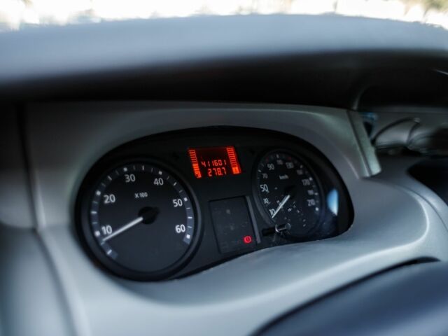 Белый Рено Трафик, объемом двигателя 2 л и пробегом 411 тыс. км за 9350 $, фото 23 на Automoto.ua