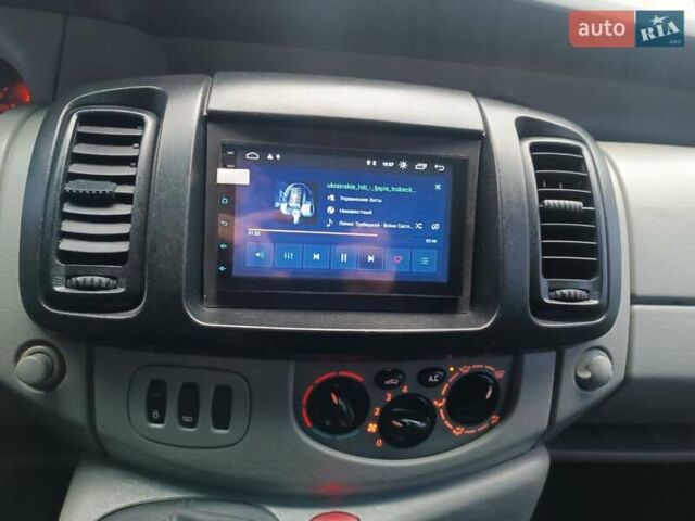 Білий Рено Трафік, об'ємом двигуна 2 л та пробігом 380 тис. км за 8800 $, фото 13 на Automoto.ua