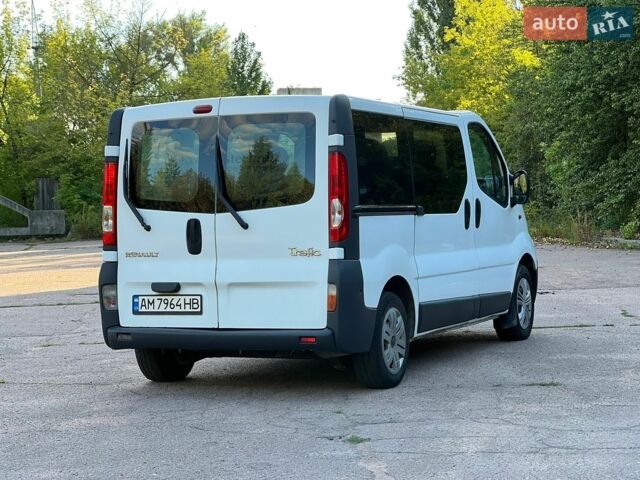 Білий Рено Трафік, об'ємом двигуна 2 л та пробігом 350 тис. км за 7999 $, фото 7 на Automoto.ua