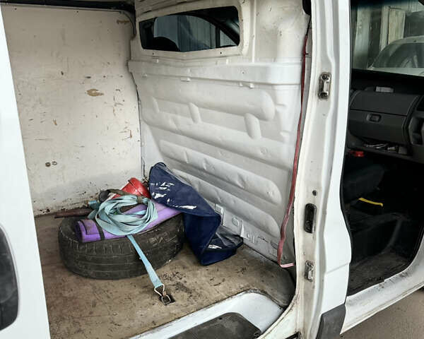 Білий Рено Трафік, об'ємом двигуна 2 л та пробігом 372 тис. км за 6400 $, фото 5 на Automoto.ua