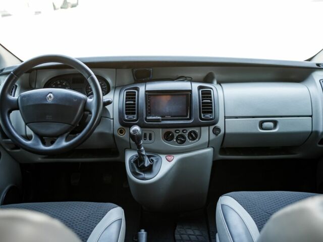 Белый Рено Трафик, объемом двигателя 2 л и пробегом 411 тыс. км за 9350 $, фото 15 на Automoto.ua