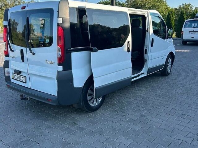 Білий Рено Трафік, об'ємом двигуна 2 л та пробігом 305 тис. км за 7900 $, фото 2 на Automoto.ua