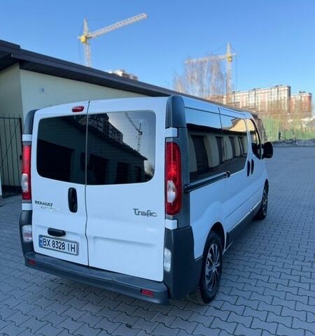 Белый Рено Трафик, объемом двигателя 2 л и пробегом 269 тыс. км за 8600 $, фото 6 на Automoto.ua