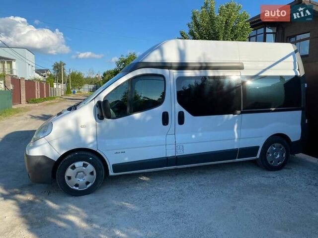 Белый Рено Трафик, объемом двигателя 2 л и пробегом 257 тыс. км за 9000 $, фото 6 на Automoto.ua