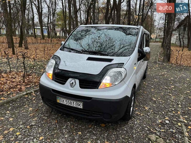 Белый Рено Трафик, объемом двигателя 2 л и пробегом 400 тыс. км за 9200 $, фото 3 на Automoto.ua