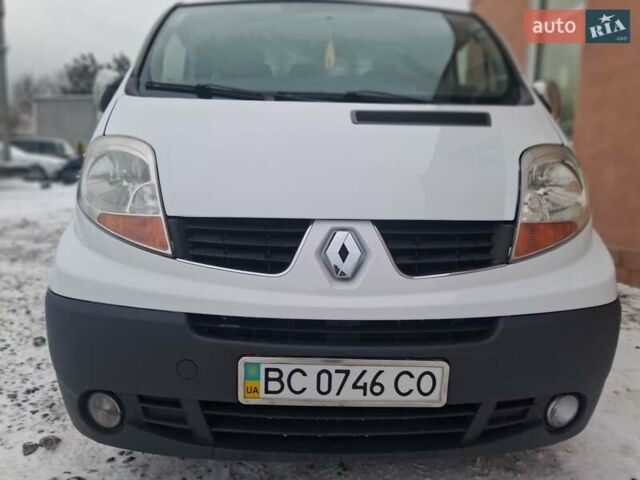 Белый Рено Трафик, объемом двигателя 2 л и пробегом 221 тыс. км за 8600 $, фото 14 на Automoto.ua