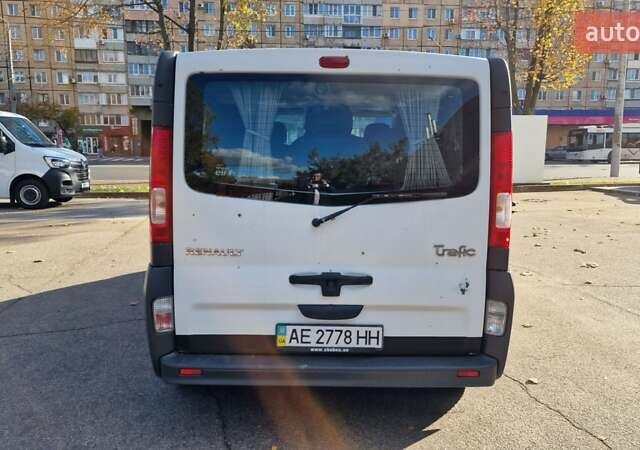 Белый Рено Трафик, объемом двигателя 2 л и пробегом 243 тыс. км за 6700 $, фото 8 на Automoto.ua