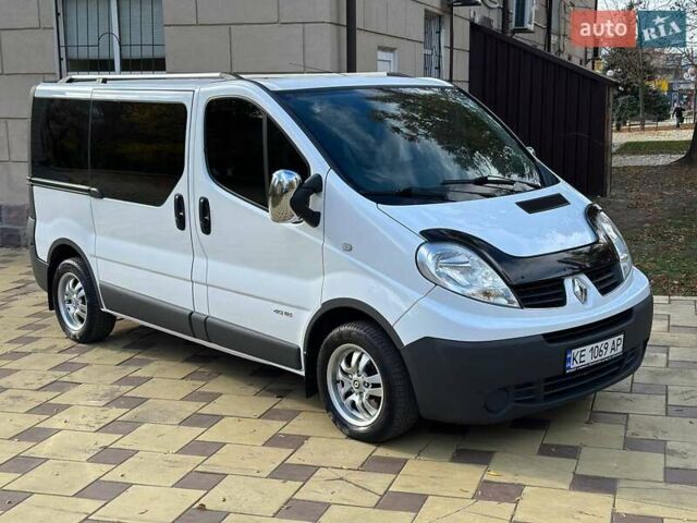 Белый Рено Трафик, объемом двигателя 2 л и пробегом 250 тыс. км за 8700 $, фото 31 на Automoto.ua