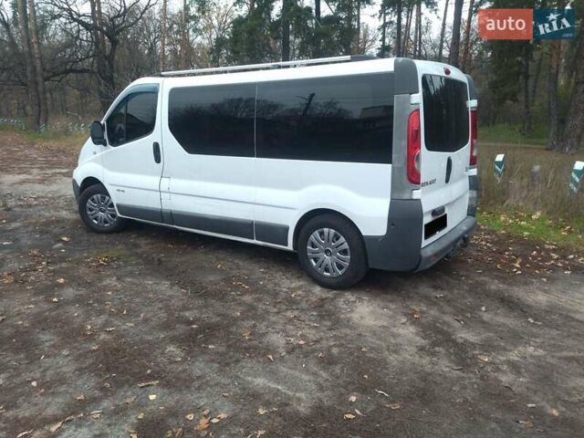 Белый Рено Трафик, объемом двигателя 2 л и пробегом 311 тыс. км за 7600 $, фото 5 на Automoto.ua