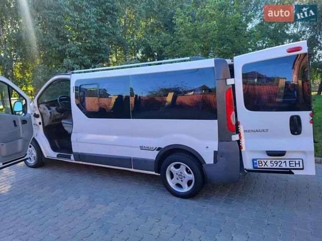 Білий Рено Трафік, об'ємом двигуна 2 л та пробігом 228 тис. км за 9400 $, фото 58 на Automoto.ua
