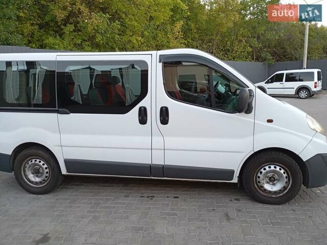 Белый Рено Трафик, объемом двигателя 2 л и пробегом 452 тыс. км за 7800 $, фото 7 на Automoto.ua