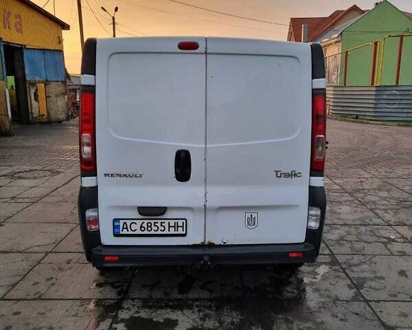 Белый Рено Трафик, объемом двигателя 2 л и пробегом 376 тыс. км за 7700 $, фото 4 на Automoto.ua