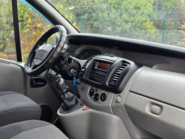 Белый Рено Трафик, объемом двигателя 2 л и пробегом 280 тыс. км за 8499 $, фото 14 на Automoto.ua