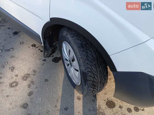 Рено Трафик 2008 в Виньковцах на Automoto.ua Белый Рено Трафик, объемом двигателя 2 л и пробегом 280 тыс. км за 8267 $, фото 4 на Automoto.ua