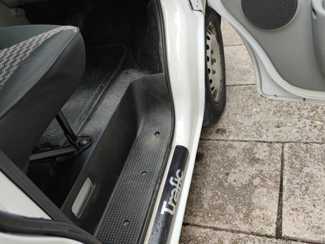 Рено Трафик 2008 в Хусте на Automoto.ua Белый Рено Трафик, объемом двигателя 0 л и пробегом 308 тыс. км за 8900 $, фото 11 на Automoto.ua