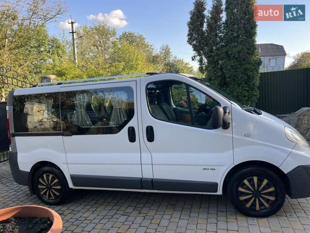 Белый Рено Трафик, объемом двигателя 2 л и пробегом 262 тыс. км за 7900 $, фото 4 на Automoto.ua