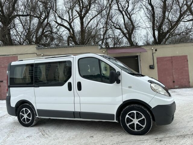 Белый Рено Трафик, объемом двигателя 2 л и пробегом 206 тыс. км за 8900 $, фото 18 на Automoto.ua