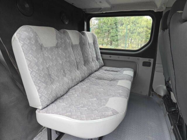 Белый Рено Трафик, объемом двигателя 2 л и пробегом 280 тыс. км за 8499 $, фото 11 на Automoto.ua