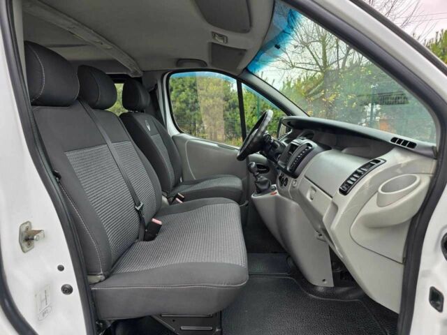 Белый Рено Трафик, объемом двигателя 2 л и пробегом 280 тыс. км за 8499 $, фото 15 на Automoto.ua