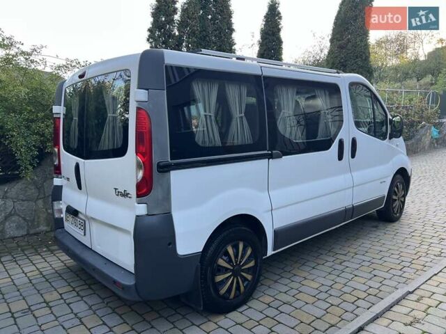 Белый Рено Трафик, объемом двигателя 2 л и пробегом 262 тыс. км за 7900 $, фото 7 на Automoto.ua