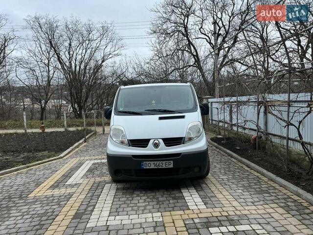 Белый Рено Трафик, объемом двигателя 2 л и пробегом 320 тыс. км за 8400 $, фото 13 на Automoto.ua