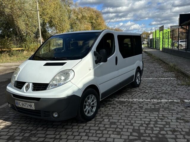 Белый Рено Трафик, объемом двигателя 2.5 л и пробегом 307 тыс. км за 7400 $, фото 14 на Automoto.ua