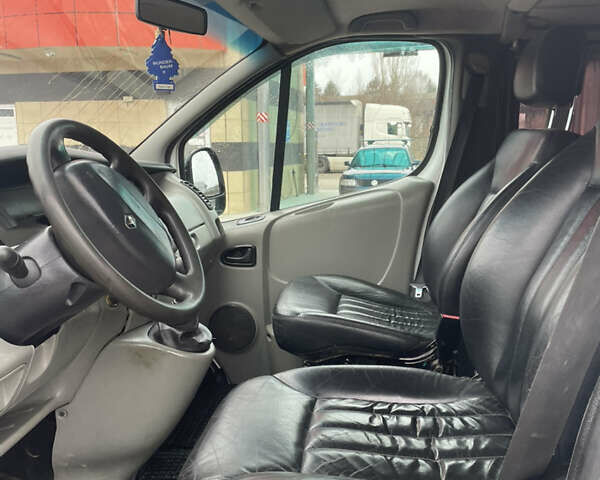 Белый Рено Трафик, объемом двигателя 2 л и пробегом 450 тыс. км за 7450 $, фото 24 на Automoto.ua