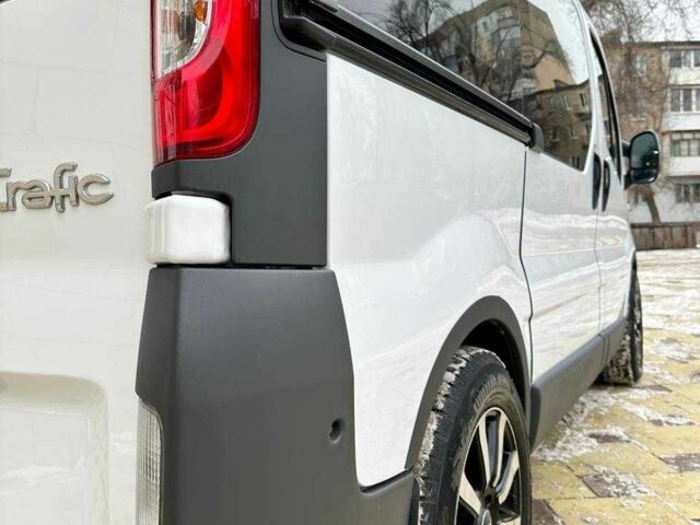 Білий Рено Трафік, об'ємом двигуна 2 л та пробігом 365 тис. км за 8900 $, фото 17 на Automoto.ua