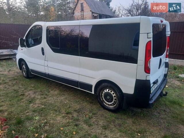 Білий Рено Трафік, об'ємом двигуна 2 л та пробігом 243 тис. км за 9700 $, фото 2 на Automoto.ua