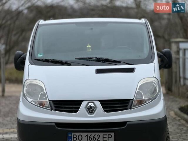 Белый Рено Трафик, объемом двигателя 2 л и пробегом 320 тыс. км за 8400 $, фото 10 на Automoto.ua