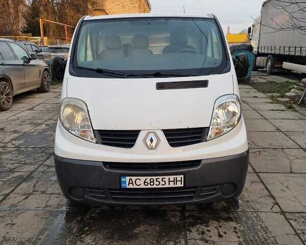 Белый Рено Трафик, объемом двигателя 2 л и пробегом 376 тыс. км за 7700 $, фото 7 на Automoto.ua