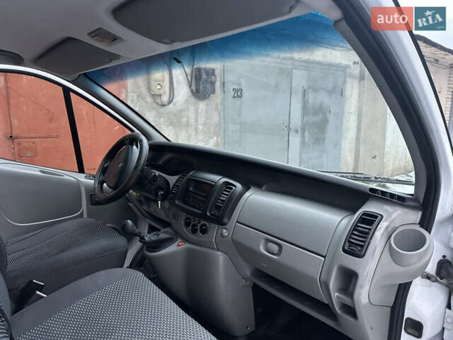 Білий Рено Трафік, об'ємом двигуна 2 л та пробігом 206 тис. км за 9100 $, фото 23 на Automoto.ua