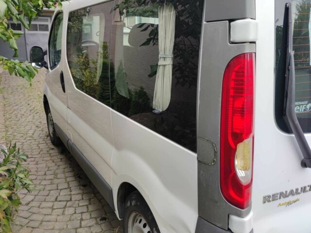 Рено Трафик 2008 в Хусте на Automoto.ua Белый Рено Трафик, объемом двигателя 0 л и пробегом 308 тыс. км за 8900 $, фото 4 на Automoto.ua