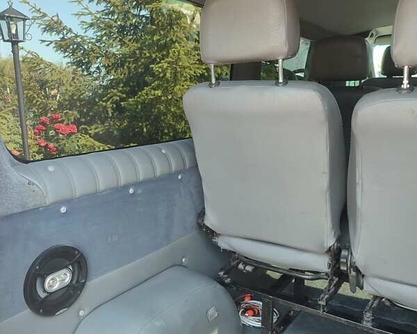 Белый Рено Трафик, объемом двигателя 2 л и пробегом 385 тыс. км за 11500 $, фото 14 на Automoto.ua