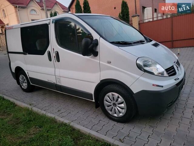 Белый Рено Трафик, объемом двигателя 2 л и пробегом 276 тыс. км за 8500 $, фото 22 на Automoto.ua