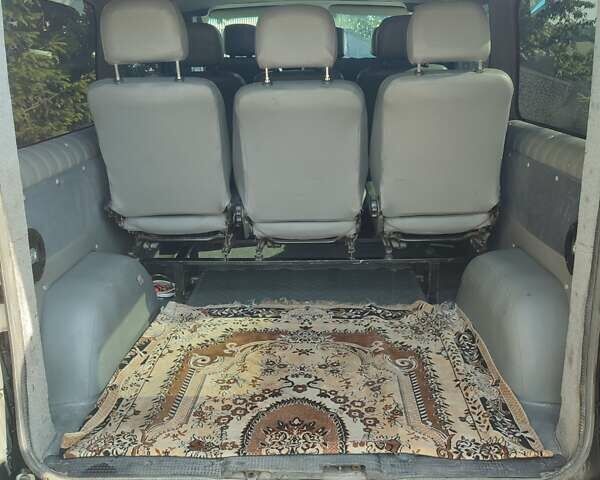 Белый Рено Трафик, объемом двигателя 2 л и пробегом 385 тыс. км за 11500 $, фото 12 на Automoto.ua