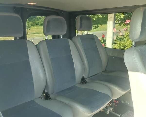 Белый Рено Трафик, объемом двигателя 2 л и пробегом 385 тыс. км за 11500 $, фото 11 на Automoto.ua